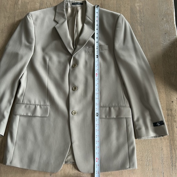 Calvin Klein suit coat, 42L, 100% wool.  New condition. - Picture 3 of 7